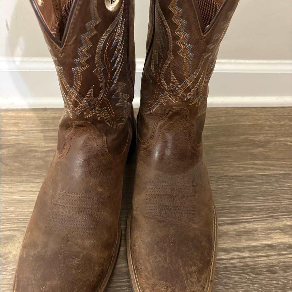Ariat Tan Leather Cowboy Boots